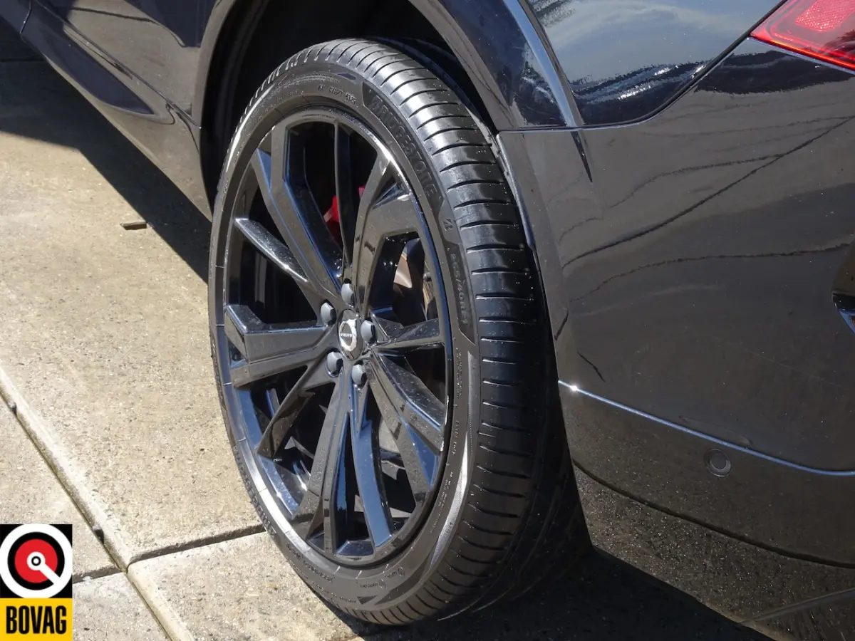 2.0 T6 Plug-in hybrid AWD Plus Black Edition