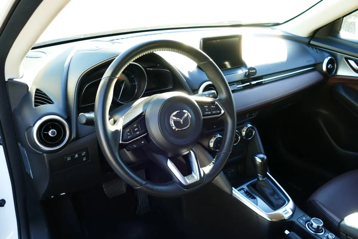 2.0 SkyActiv-G 120 GT-M Wit Metallic, Navi, Camera, Leer, StoelVerw, 18"LMV, Haak 1200kg