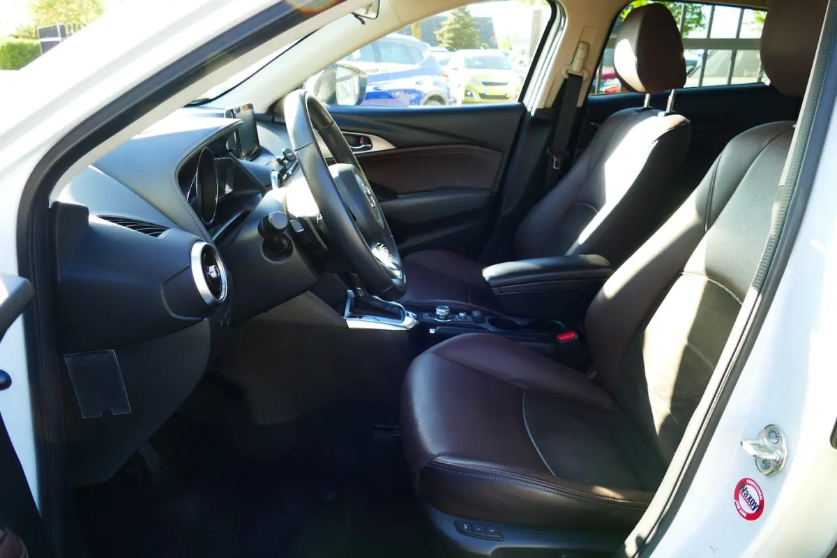 2.0 SkyActiv-G 120 GT-M Wit Metallic, Navi, Camera, Leer, StoelVerw, 18"LMV, Haak 1200kg
