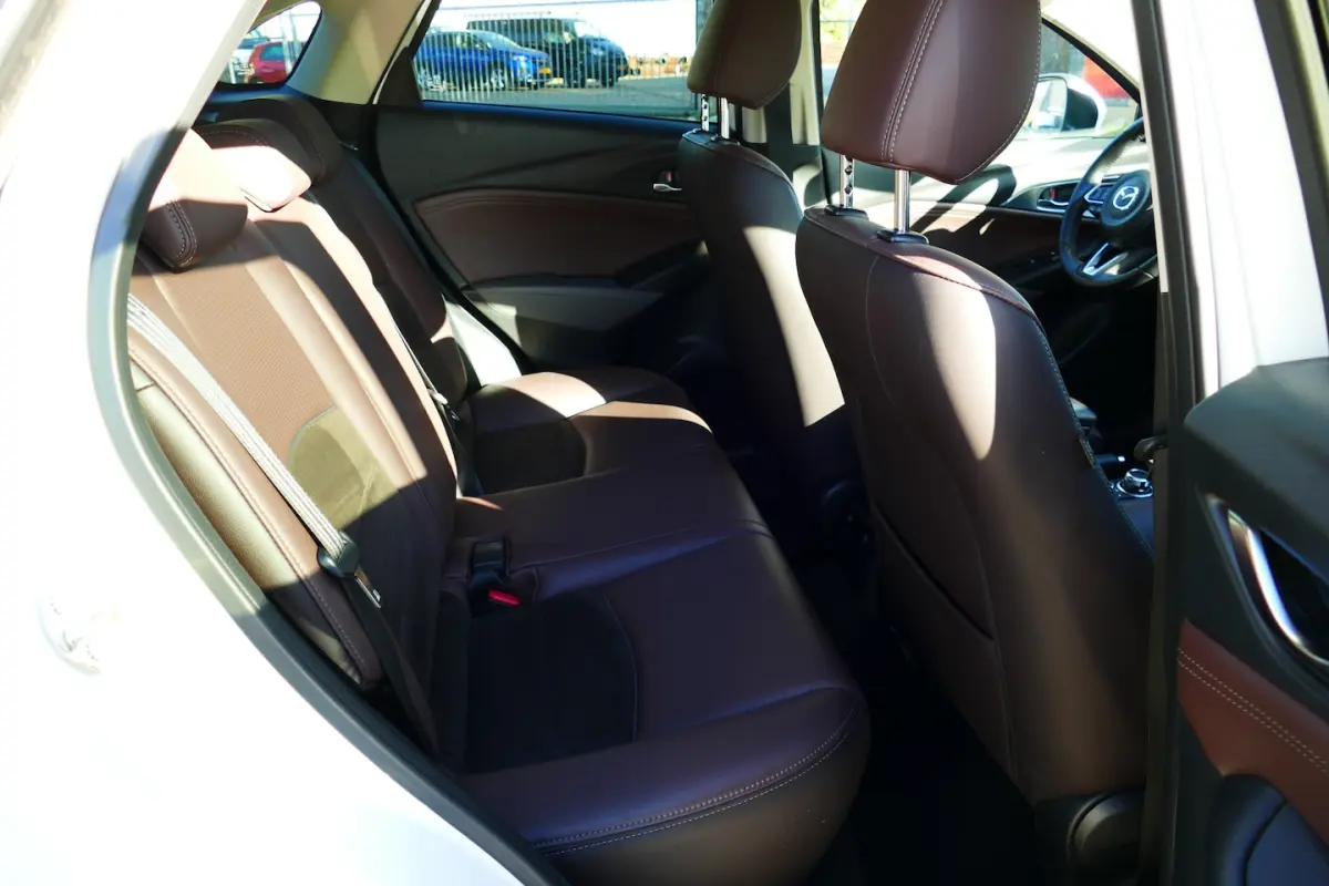 2.0 SkyActiv-G 120 GT-M Wit Metallic, Navi, Camera, Leer, StoelVerw, 18"LMV, Haak 1200kg