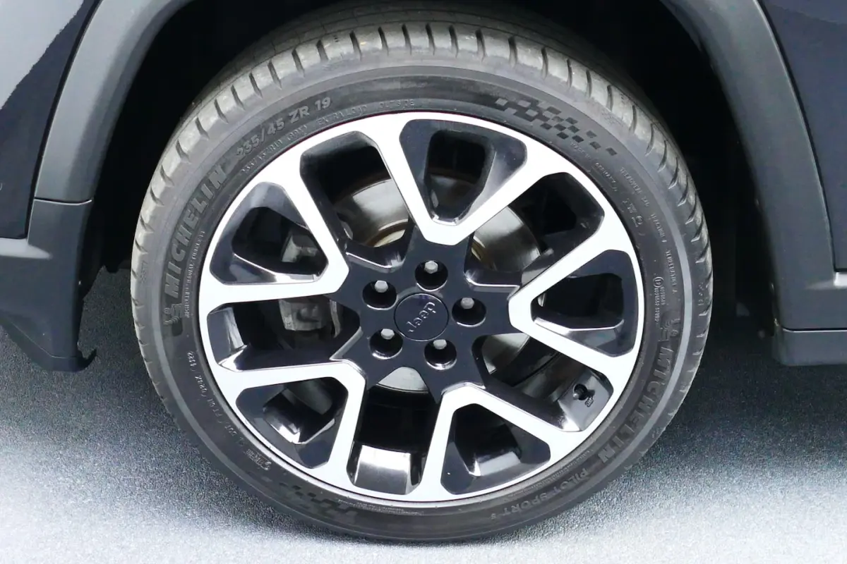 1.3T Limited. Camera, Navi, Half Leer, 19"LMV, Led Koplampen