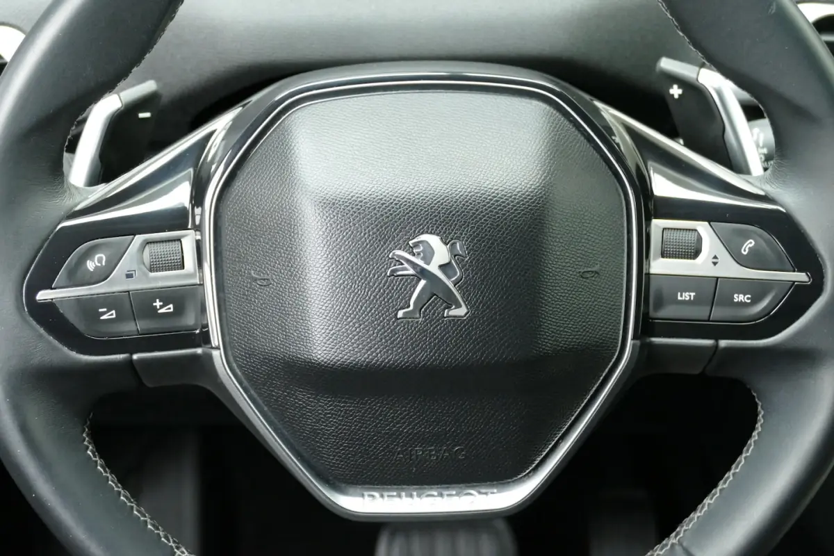 1.2 130pk Allure. Camera, Elek Klep, Full Led, 18"LMV All Season