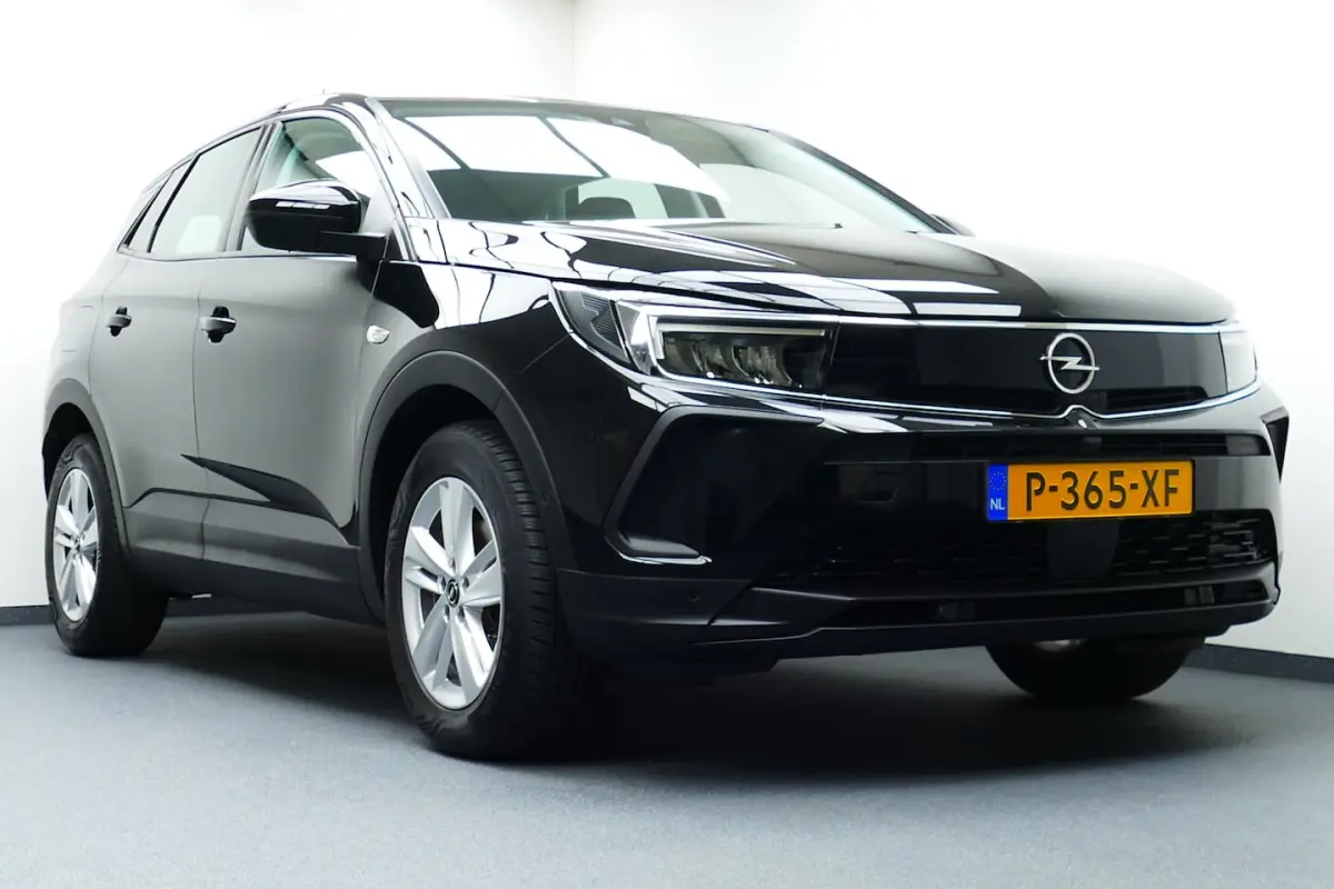 1.2 130pk Turbo Edition. Carplay/Android Navi, Clima, Cruise, 17"LMV, Haak 1400kg