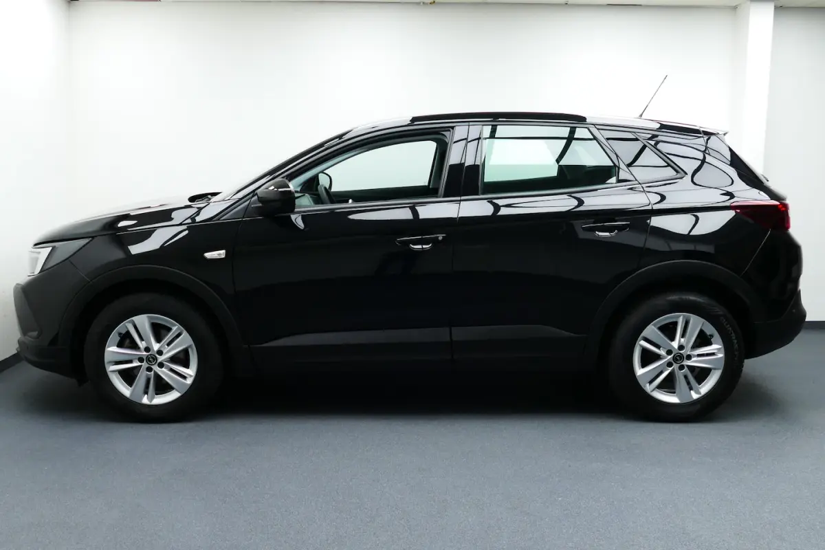 1.2 130pk Turbo Edition. Carplay/Android Navi, Clima, Cruise, 17"LMV, Haak 1400kg