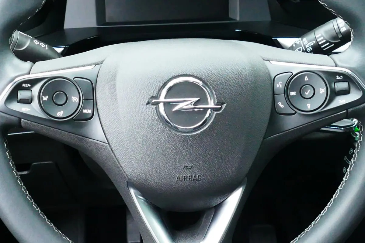 1.2 130pk Turbo Edition. Carplay/Android Navi, Clima, Cruise, 17"LMV, Haak 1400kg