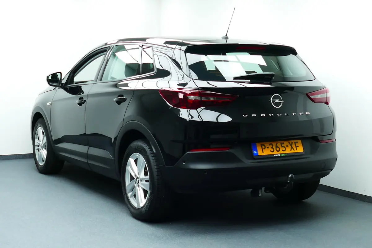 1.2 130pk Turbo Edition. Carplay/Android Navi, Clima, Cruise, 17"LMV, Haak 1400kg