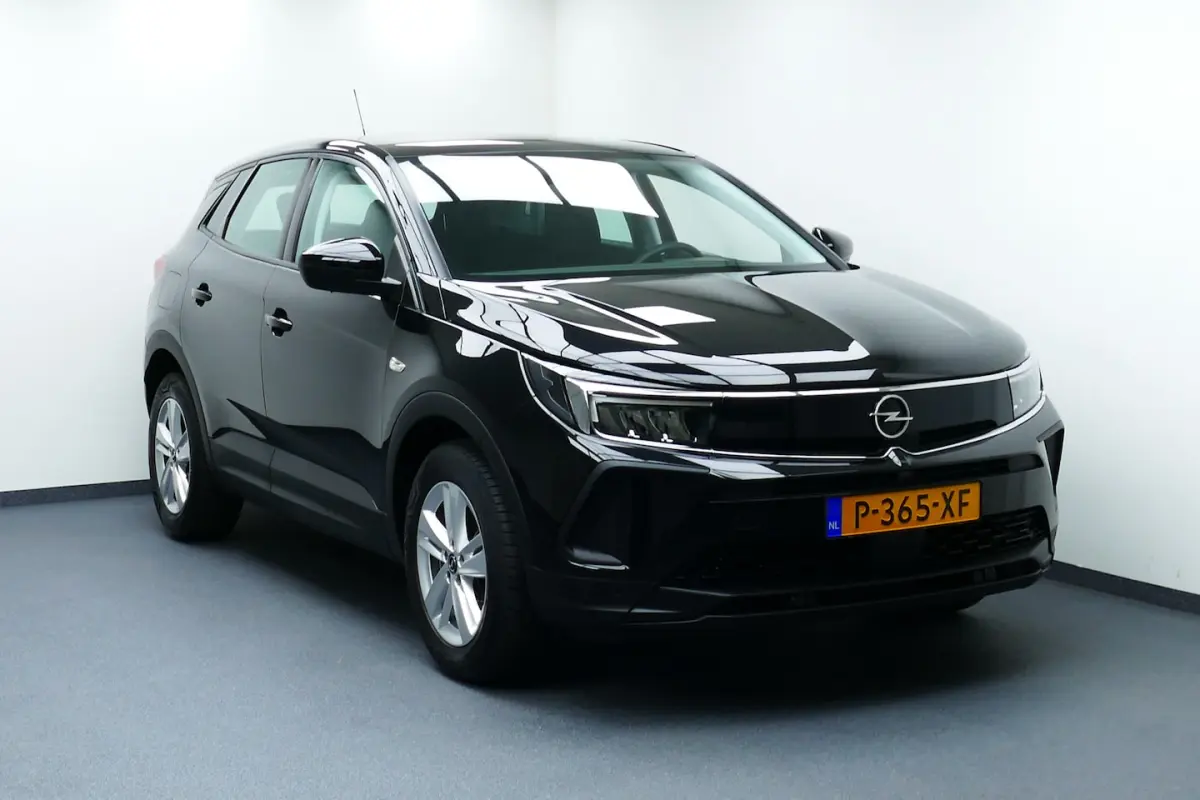 1.2 130pk Turbo Edition. Carplay/Android Navi, Clima, Cruise, 17"LMV, Haak 1400kg