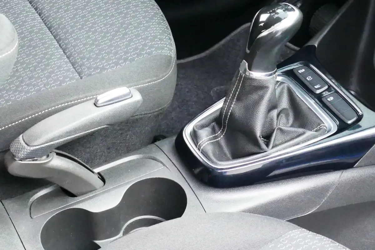 1.2 110pk Turbo Online Edition. Carplay/Android Navigatie, Airco, Cruise, 16"LM Velgen