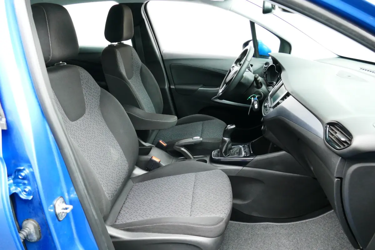 1.2 110pk Turbo Online Edition. Carplay/Android Navigatie, Airco, Cruise, 16"LM Velgen