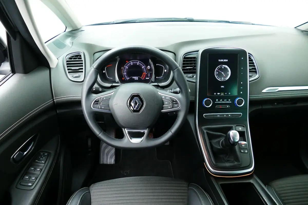 1.3 TCe Intens Bj2020. Camera, Navi, Half Leer, 20"LMV, PDC V+A, Haak 1800kg