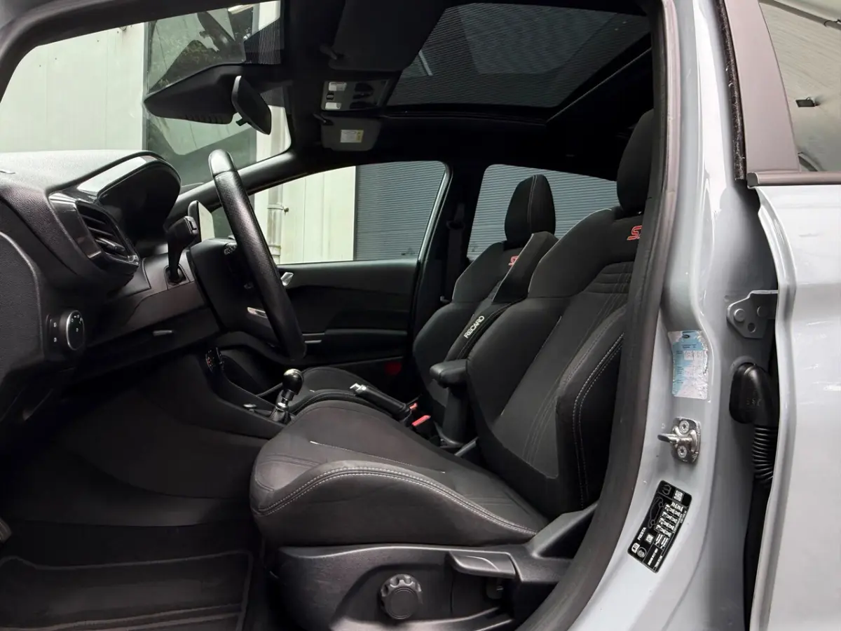 1.5 EcoBoost ST-3 Performance 200 Pk Pano/Recaro/Full Led/Cruise Control/Climate Control/C