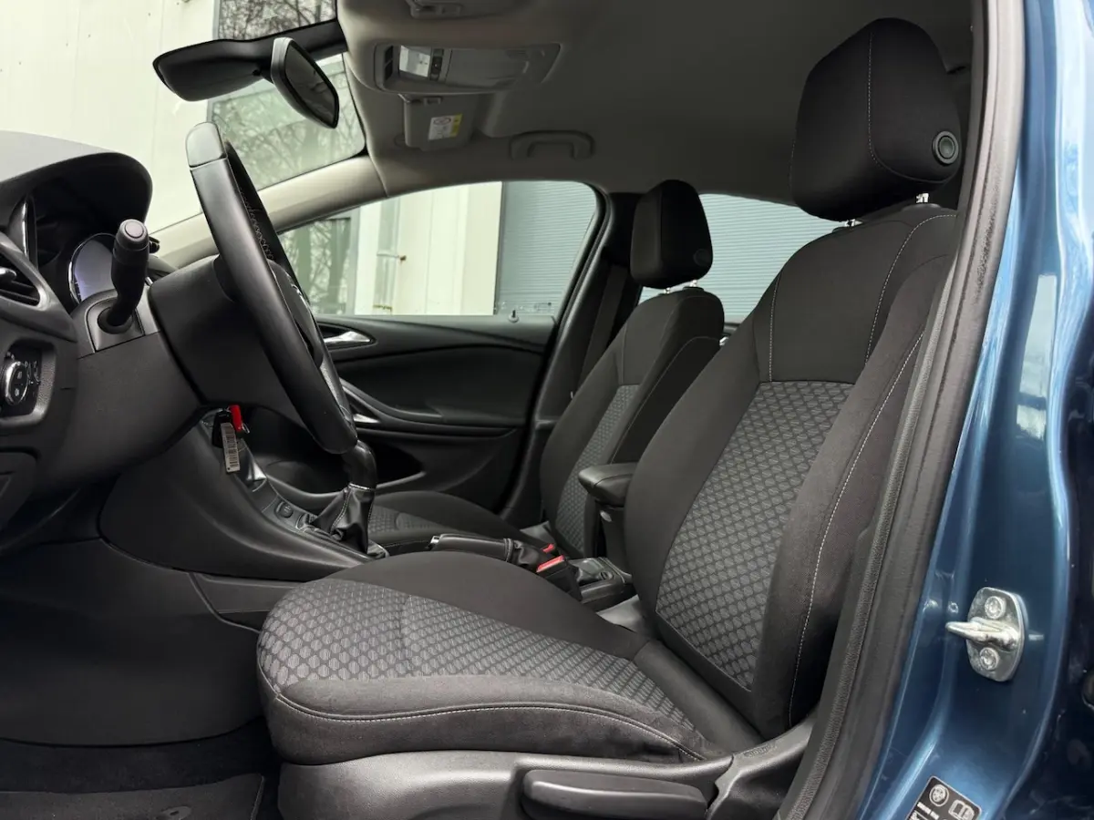 1.0 Edition 105 Pk NAP Climate/LED/Bluetooth/Navi/Elekt Ramen/Elekt Spiegels/PDC/16 Inch/5