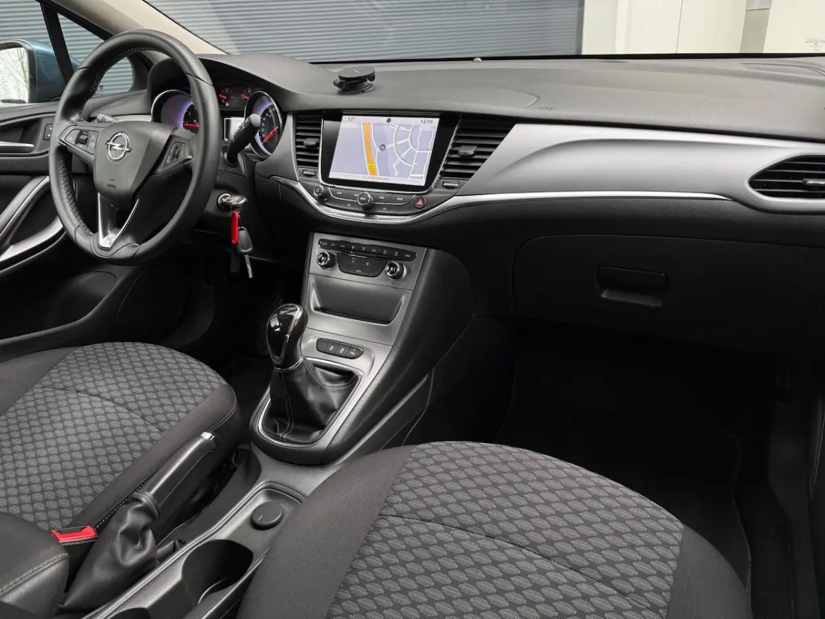 1.0 Edition 105 Pk NAP Climate/LED/Bluetooth/Navi/Elekt Ramen/Elekt Spiegels/PDC/16 Inch/5
