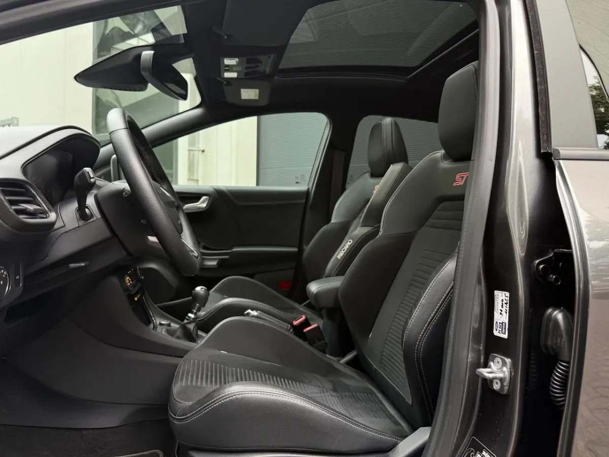 1.5 EcoBoost ST X Performance Pack 200 Pk Panoramadak/Recaro/B&O/Cruise/Climate/Virtual/19