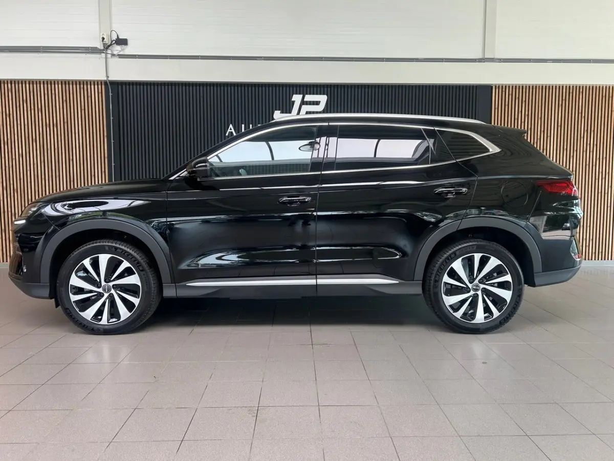 1.5 DM- i FWD NAVI| PANO| 360 CAMERA| LEDER| INFINITY| FABRIEKSGARANTIE TOT 2032| 218PK