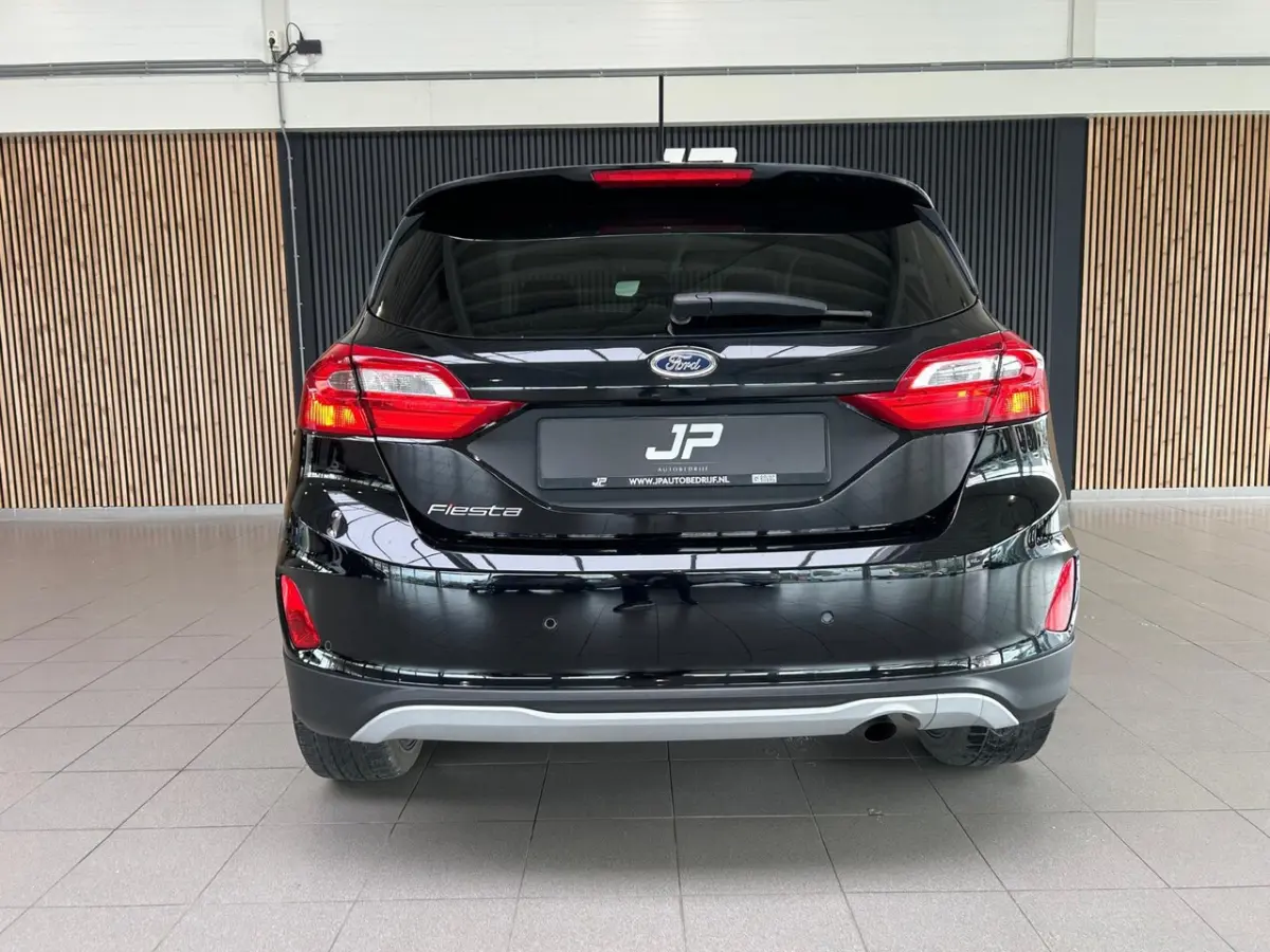 1.0 EcoBoost Active First Edition Stoelverwarming|PDC|17" LM VELGEN|APPLE CARPLAY|CRUISECO