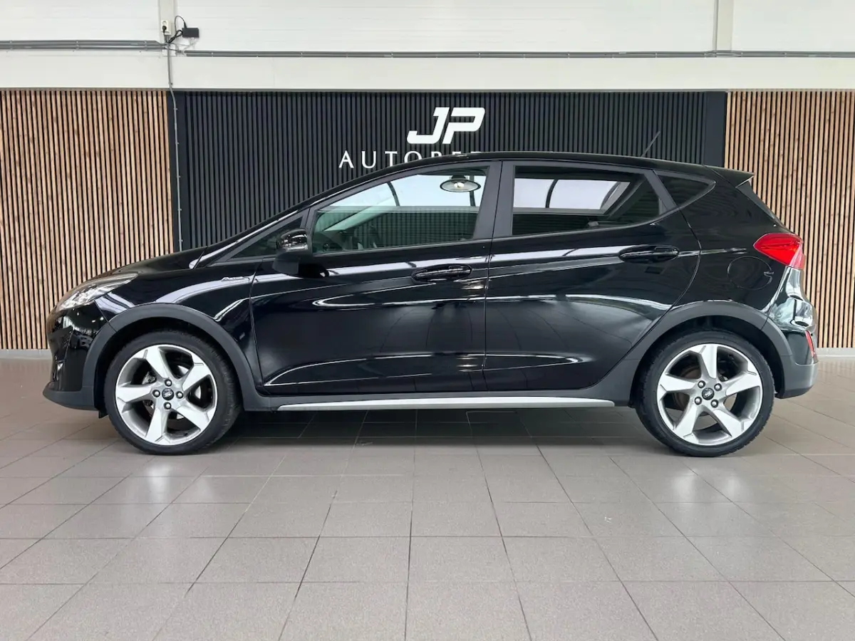 1.0 EcoBoost Active First Edition Stoelverwarming|PDC|17" LM VELGEN|APPLE CARPLAY|CRUISECO
