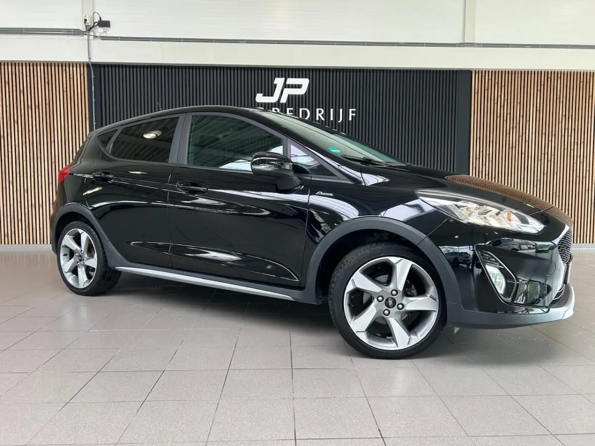 1.0 EcoBoost Active First Edition Stoelverwarming|PDC|17" LM VELGEN|APPLE CARPLAY|CRUISECO
