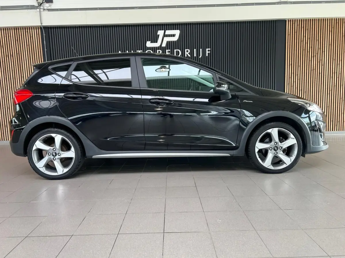 1.0 EcoBoost Active First Edition Stoelverwarming|PDC|17" LM VELGEN|APPLE CARPLAY|CRUISECO