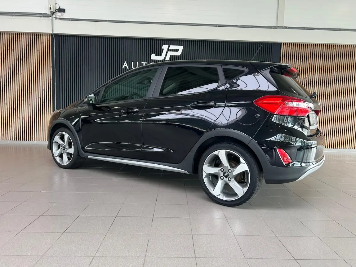 1.0 EcoBoost Active First Edition Stoelverwarming|PDC|17" LM VELGEN|APPLE CARPLAY|CRUISECO