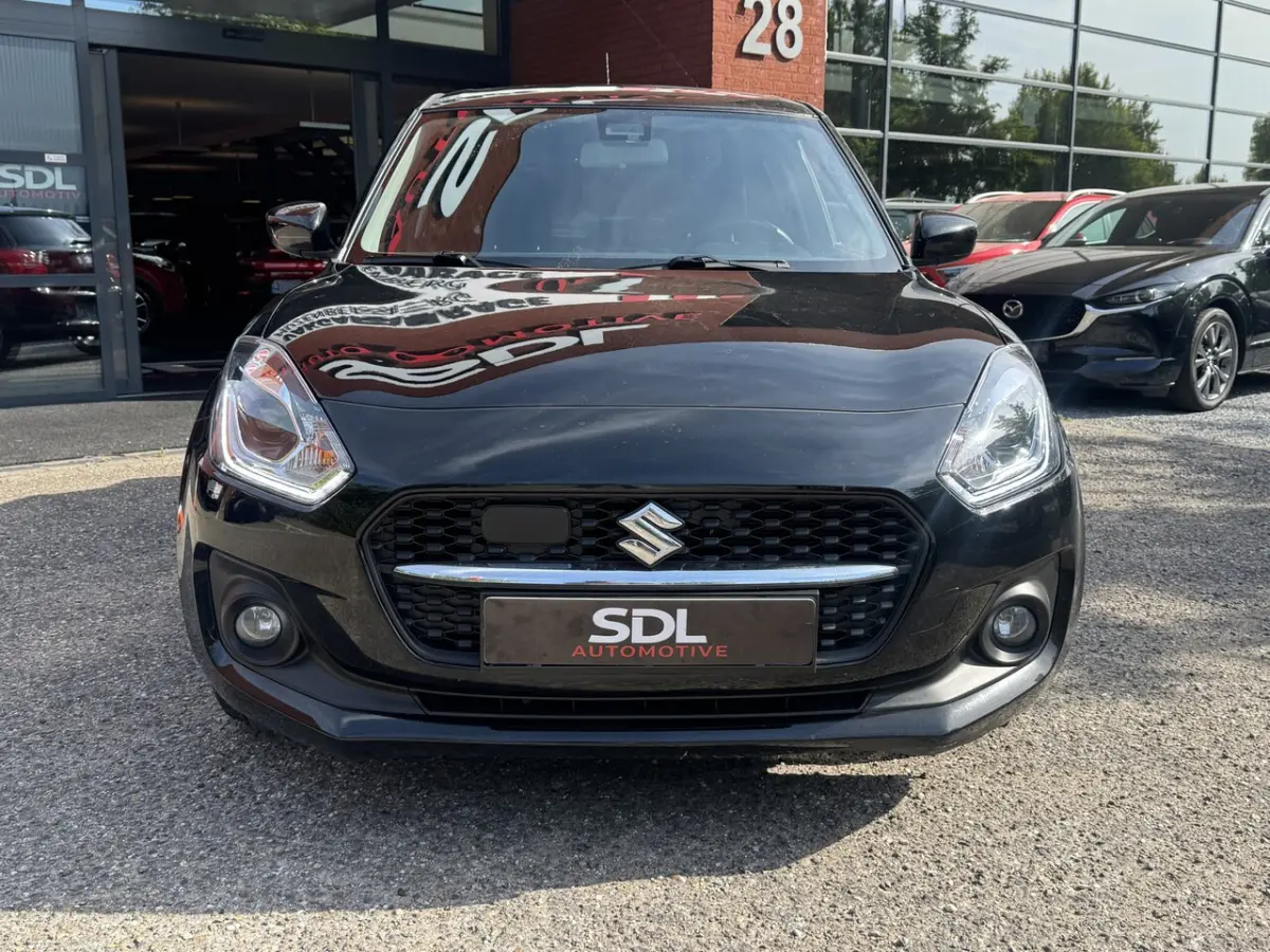 1.2 Style Smart Hybrid // NAVI // CAMERA // STOELVERWARMING // ADAPTIVE CRUISE // AIRCO //
