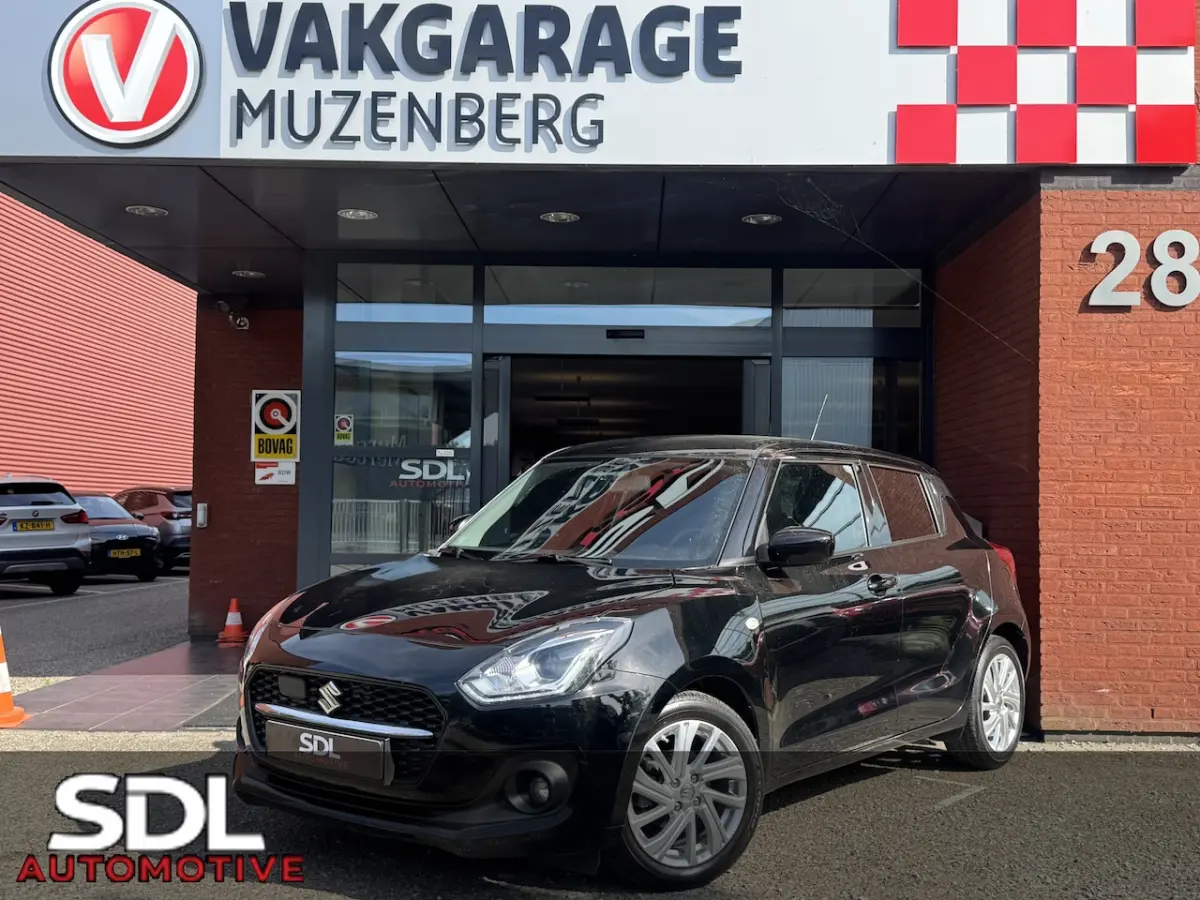 1.2 Style Smart Hybrid // NAVI // CAMERA // STOELVERWARMING // ADAPTIVE CRUISE // AIRCO //