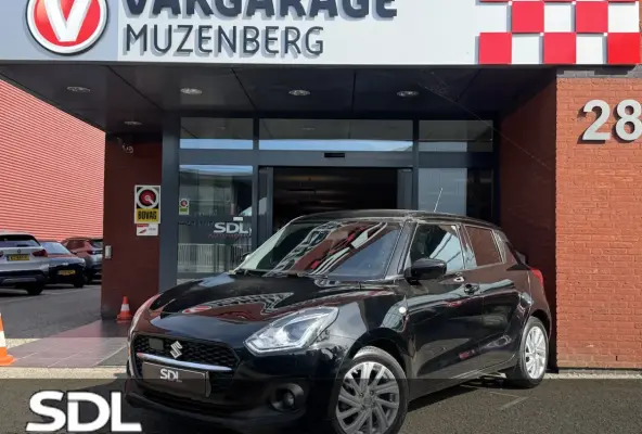 1.2 Style Smart Hybrid // NAVI // CAMERA // STOELVERWARMING // ADAPTIVE CRUISE // AIRCO //