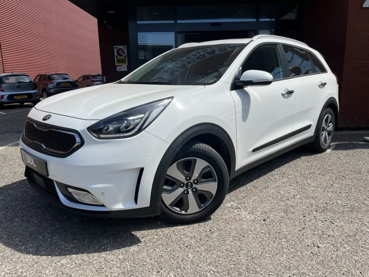 1.6 GDi Hybrid ExecutiveLine // SCHUIF-KANTELDAK // LEDER // ELEK.STOEL+GEHEUGEN // DODEHO