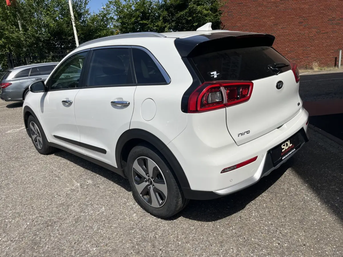 1.6 GDi Hybrid ExecutiveLine // SCHUIF-KANTELDAK // LEDER // ELEK.STOEL+GEHEUGEN // DODEHO