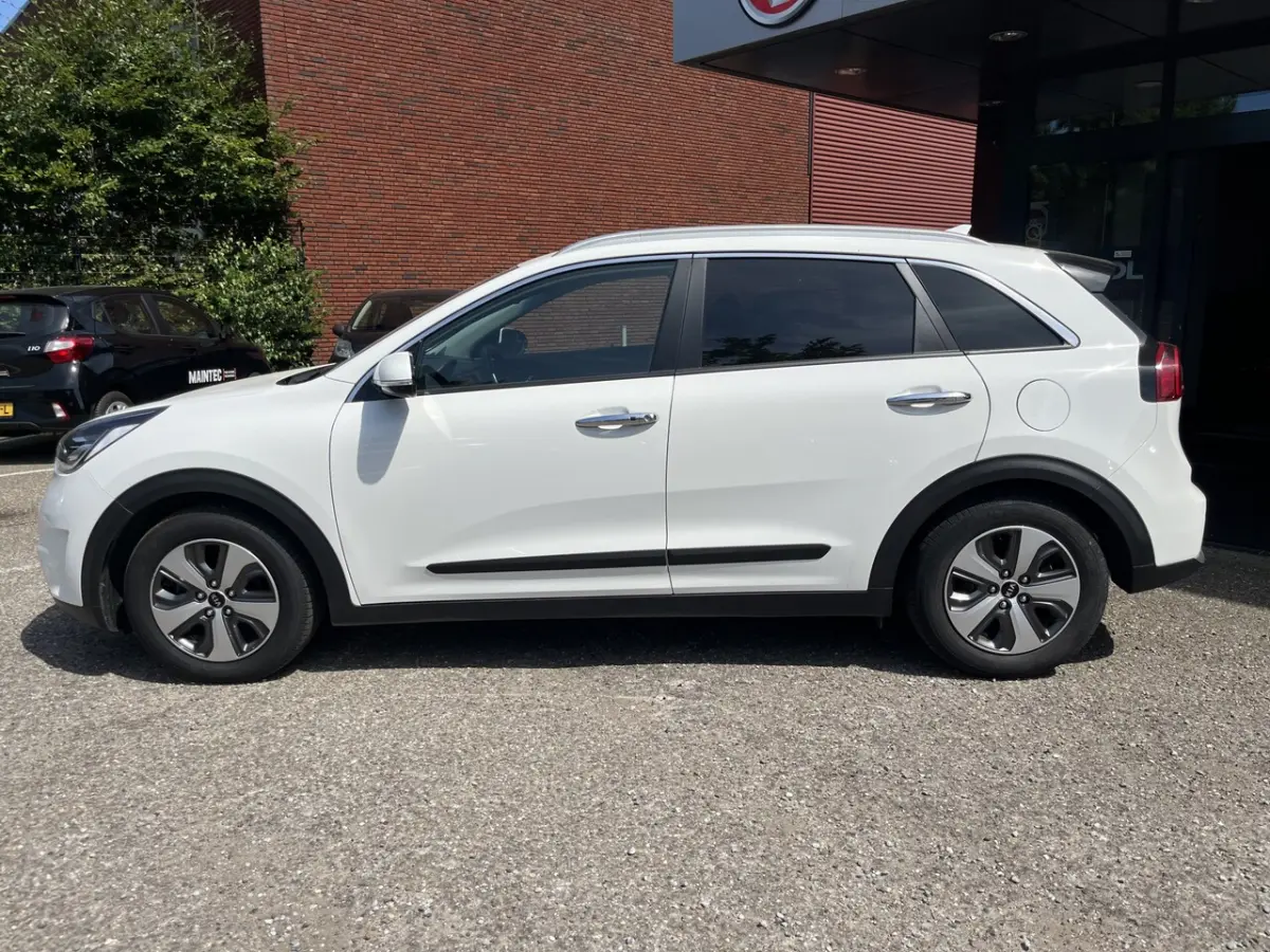 1.6 GDi Hybrid ExecutiveLine // SCHUIF-KANTELDAK // LEDER // ELEK.STOEL+GEHEUGEN // DODEHO