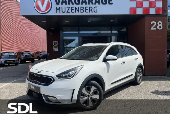 1.6 GDi Hybrid ExecutiveLine // SCHUIF-KANTELDAK // LEDER // ELEK.STOEL+GEHEUGEN // DODEHO