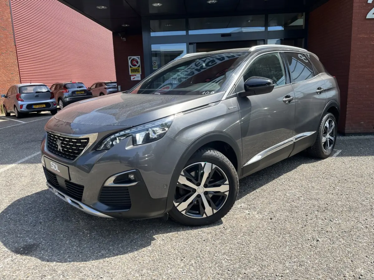 1.2 PureTech GT Line // DODEHOEK // HALF LEDER // CAMERA+SENSOREN // NAVI+CARPLAY // LED /