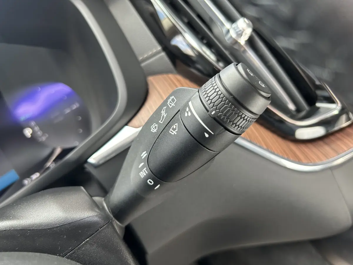 2.0 T8 Plug-in hybrid AWD Ultimate Dark 455PK // ADAPT. CRUISE // PANODAK // HARMAN&KARDON