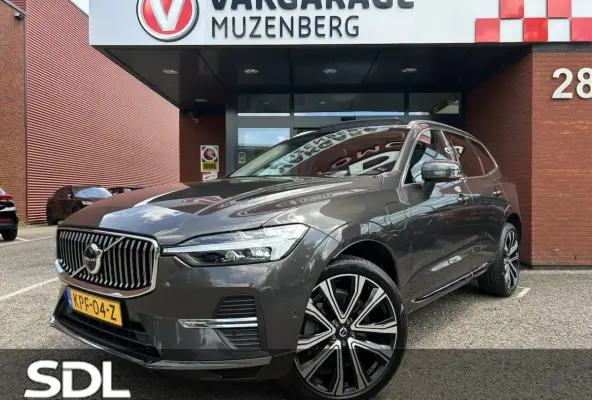 2.0 T8 Plug-in hybrid AWD Ultimate Dark 455PK // ADAPT. CRUISE // PANODAK // HARMAN&KARDON
