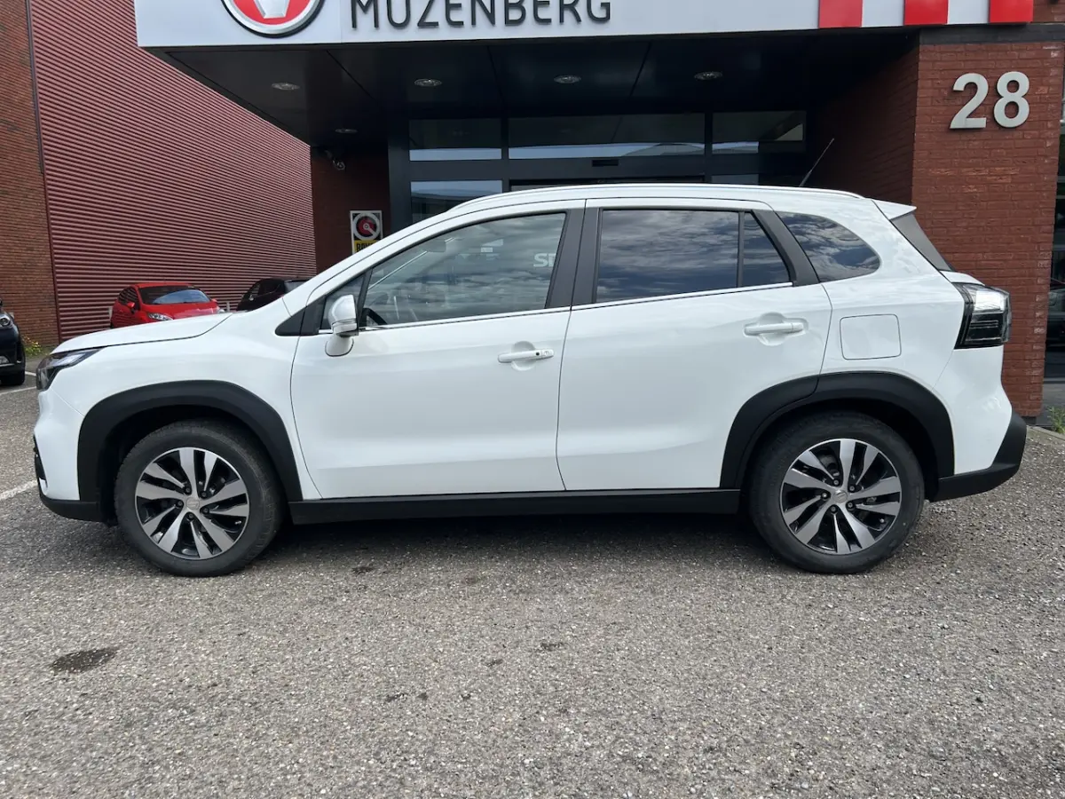 1.5 Hybrid Style // FULL LED // PANO/SCHUIFKANTELDAK // HALF-LEDER // NAVI + CARPLAY // KE