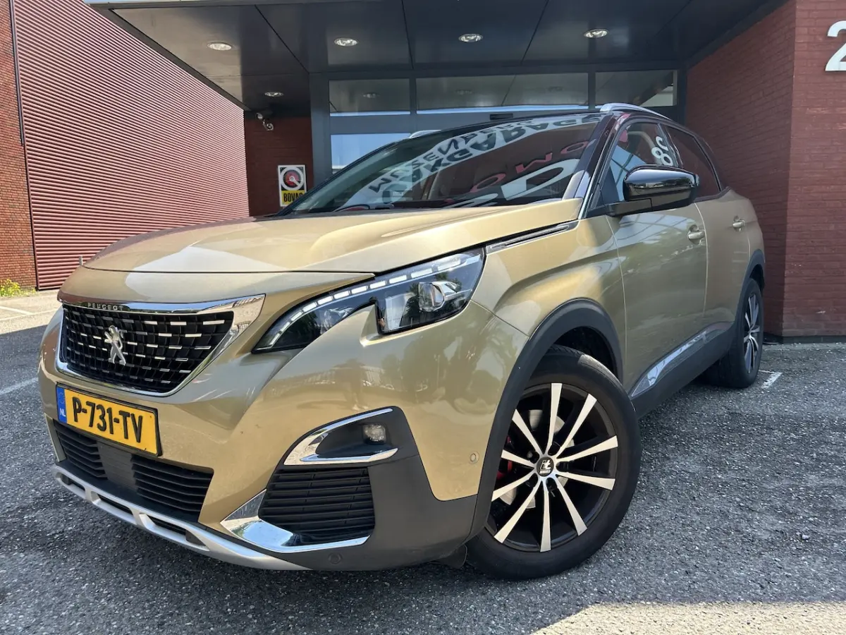 1.2 PureTech PremiÃ¨re // LED // FOCAL AUDIO // HALF-LEDER // APPLE CARPLAY / ANDROID AUTO
