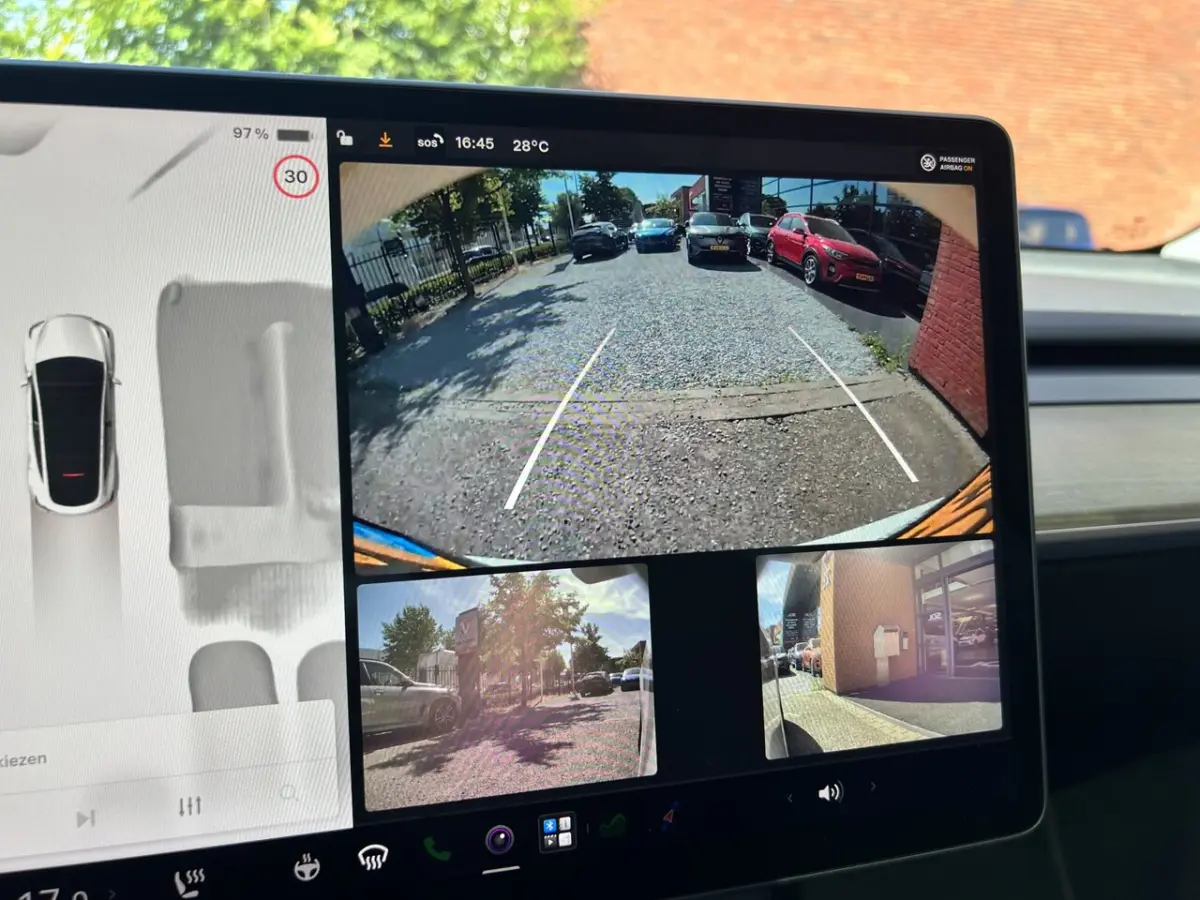 RWD 1e EIGENAAR // PANODAK // NAVI // ADAPTIVE CRUISE // CLIMA // AUTOPILOT // 360 CAMERA