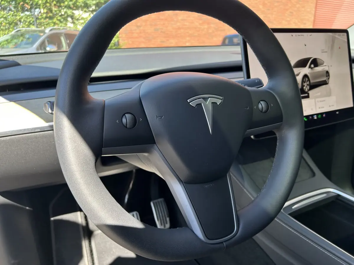 RWD 1e EIGENAAR // PANODAK // NAVI // ADAPTIVE CRUISE // CLIMA // AUTOPILOT // 360 CAMERA
