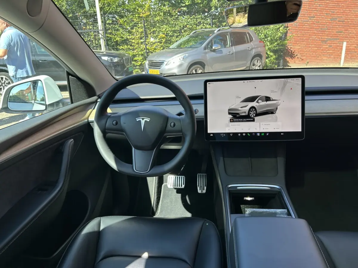 RWD 1e EIGENAAR // PANODAK // NAVI // ADAPTIVE CRUISE // CLIMA // AUTOPILOT // 360 CAMERA