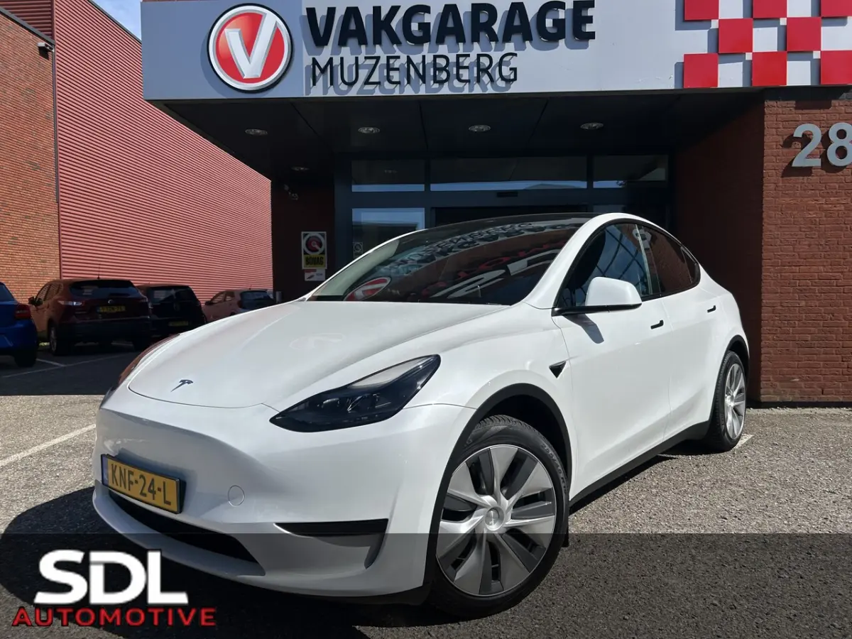 RWD 1e EIGENAAR // PANODAK // NAVI // ADAPTIVE CRUISE // CLIMA // AUTOPILOT // 360 CAMERA