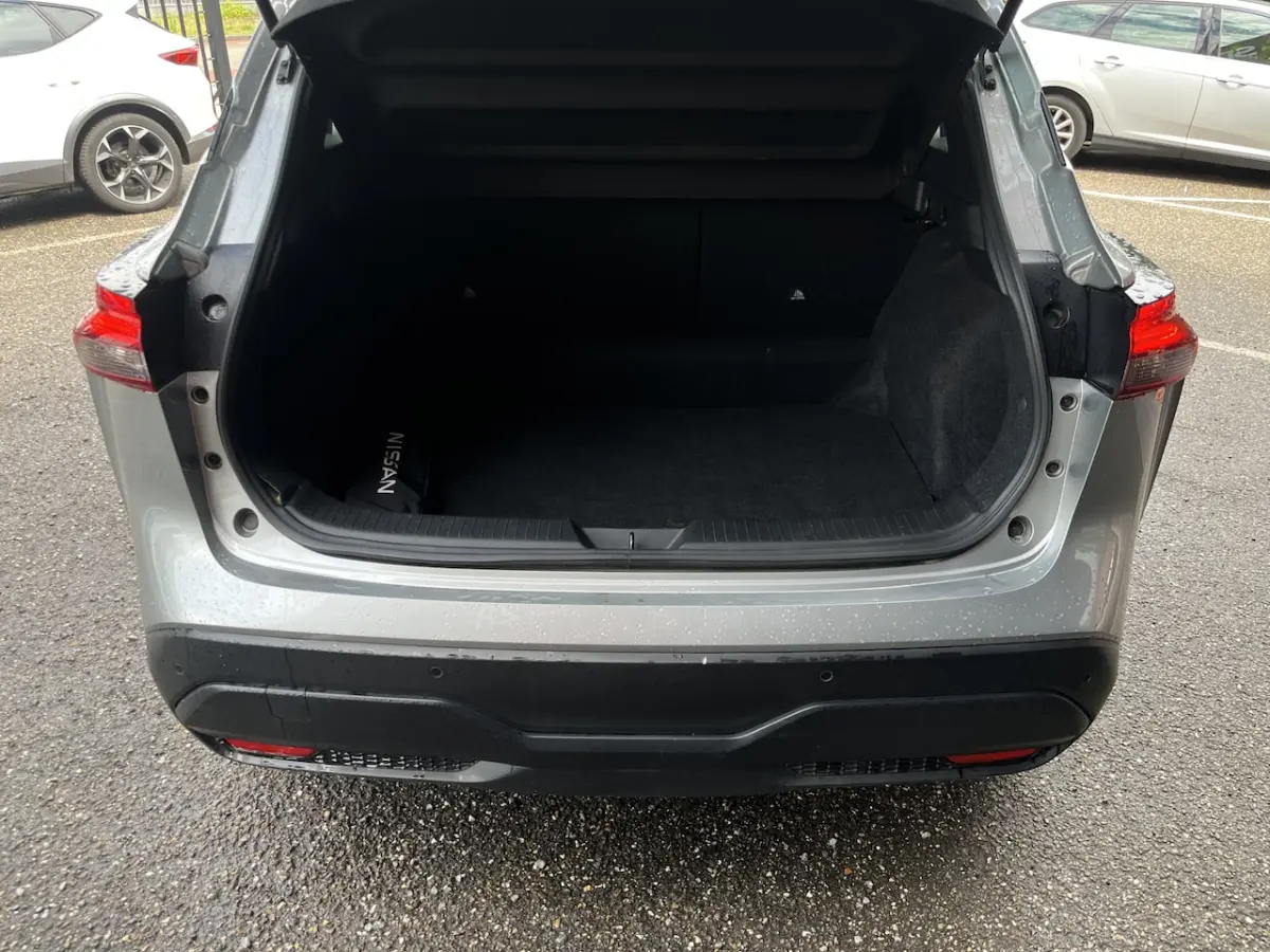 1.3 MHEV Xtronic Acenta // ADAPT. CRUISE // DODEHOEK // KEYLESS // CAMERA+SENSOREN // APPL