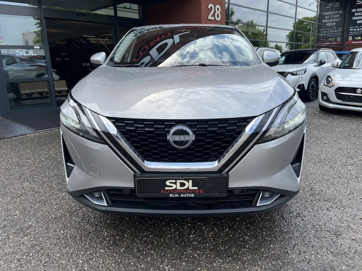 1.3 MHEV Xtronic Acenta // ADAPT. CRUISE // DODEHOEK // KEYLESS // CAMERA+SENSOREN // APPL