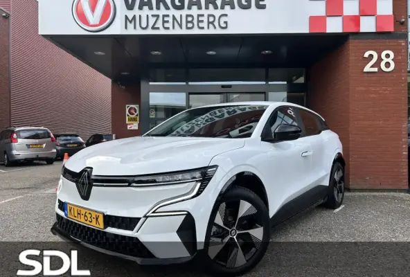 EV40 Equilibre SOH 95% // FULL LED // APPLE CARPLAY / ANDROID AUTO // CAMERA // DIGITAAL D