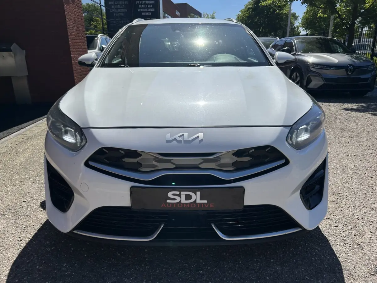Ceed 1.6 GDI PHEV DynamicLine // NAVI + CARPLAY // ADAPTIVE CRUISE // FULL LED // KEYLESS