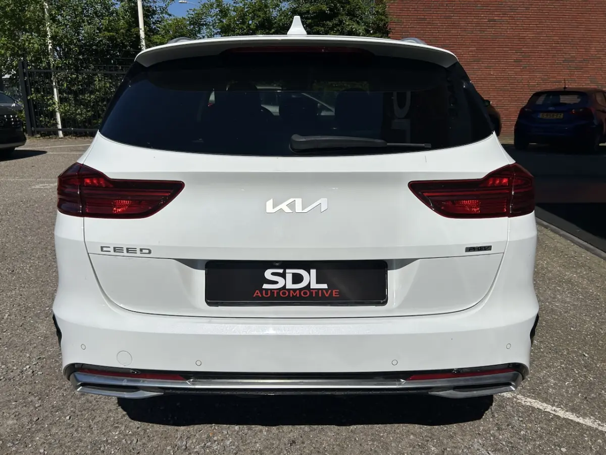Ceed 1.6 GDI PHEV DynamicLine // NAVI + CARPLAY // ADAPTIVE CRUISE // FULL LED // KEYLESS