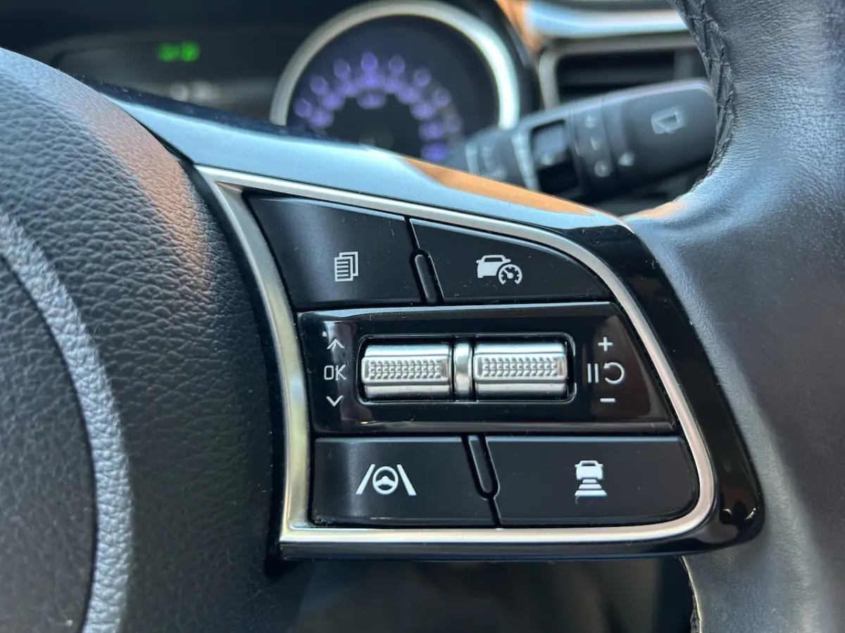 Ceed 1.6 GDI PHEV DynamicLine // NAVI + CARPLAY // ADAPTIVE CRUISE // FULL LED // KEYLESS
