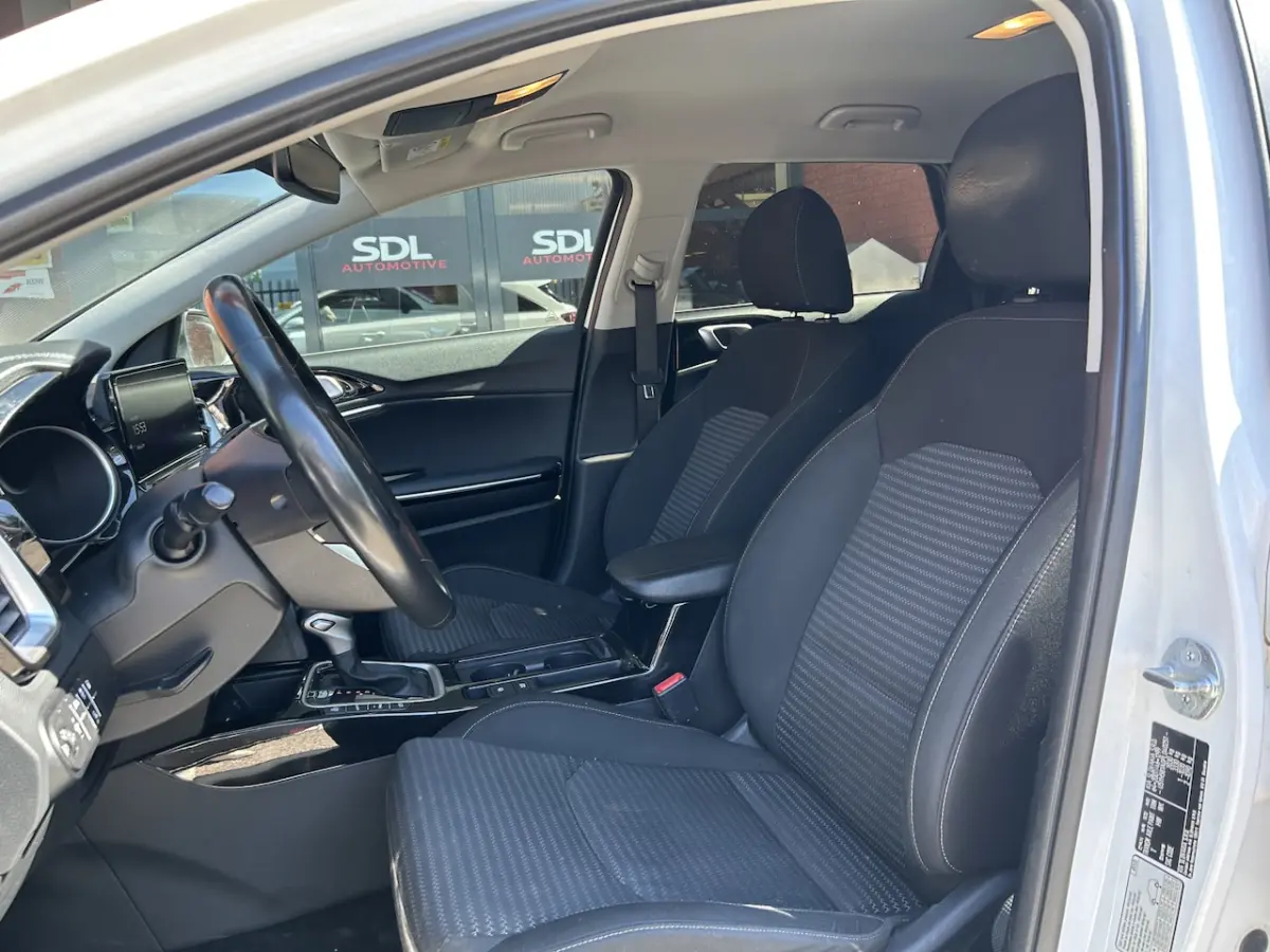 Ceed 1.6 GDI PHEV DynamicLine // NAVI + CARPLAY // ADAPTIVE CRUISE // FULL LED // KEYLESS