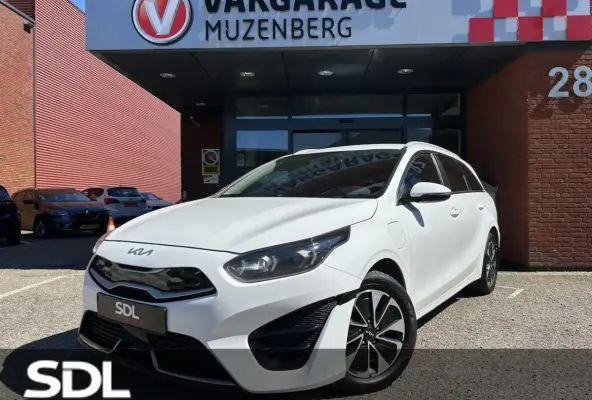 Ceed 1.6 GDI PHEV DynamicLine // NAVI + CARPLAY // ADAPTIVE CRUISE // FULL LED // KEYLESS