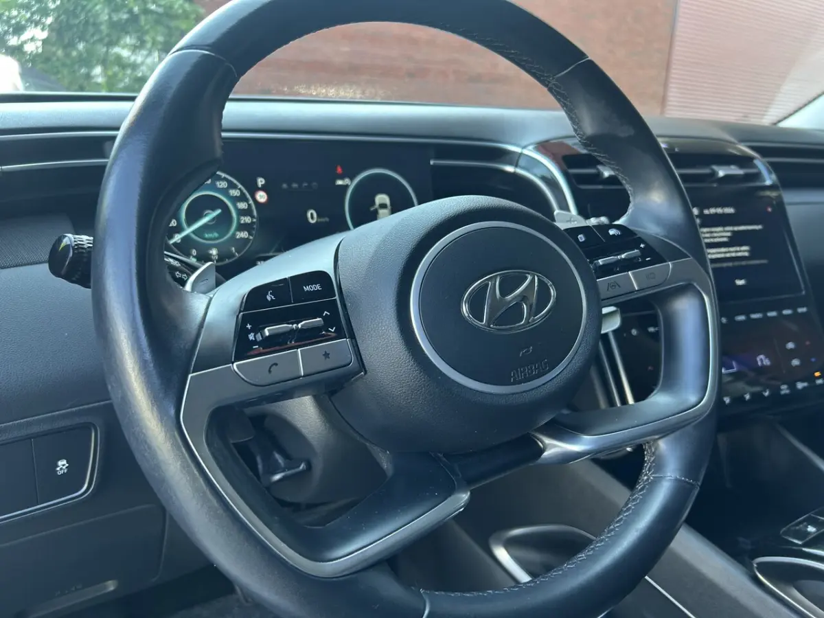 1.6 T-GDI MHEV i-Motion // LED // NAVI + CARPLAY // CAMERA // LEDER // ELEK. STOEL // PDC