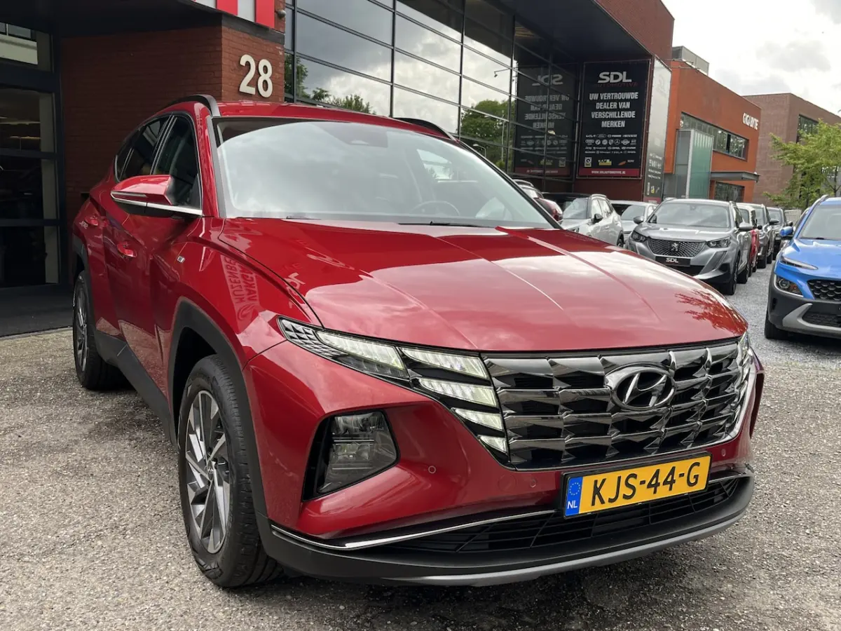 1.6 T-GDI MHEV i-Motion // LED // NAVI + CARPLAY // CAMERA // LEDER // ELEK. STOEL // PDC